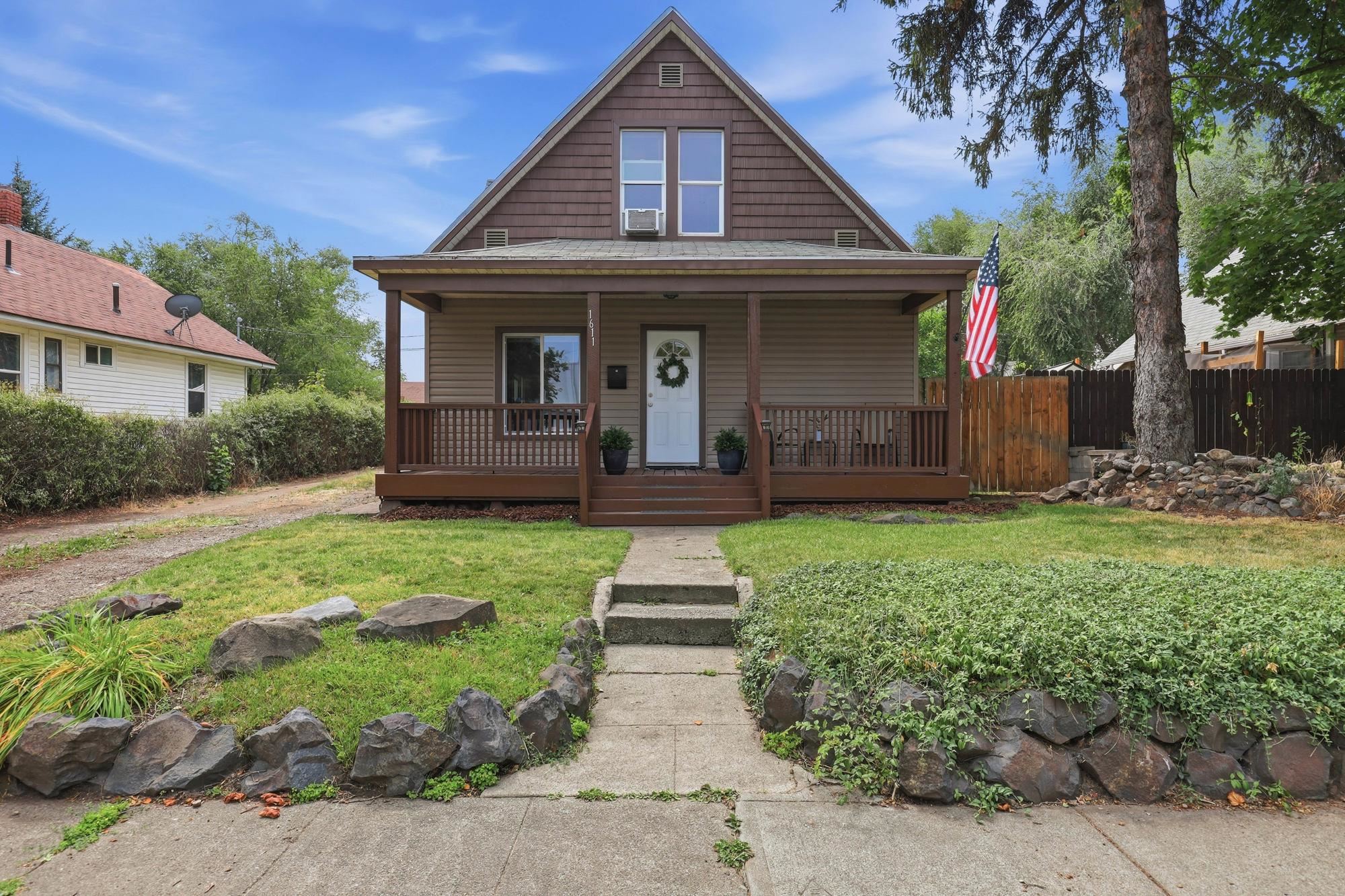 1611 Mansfield Ave