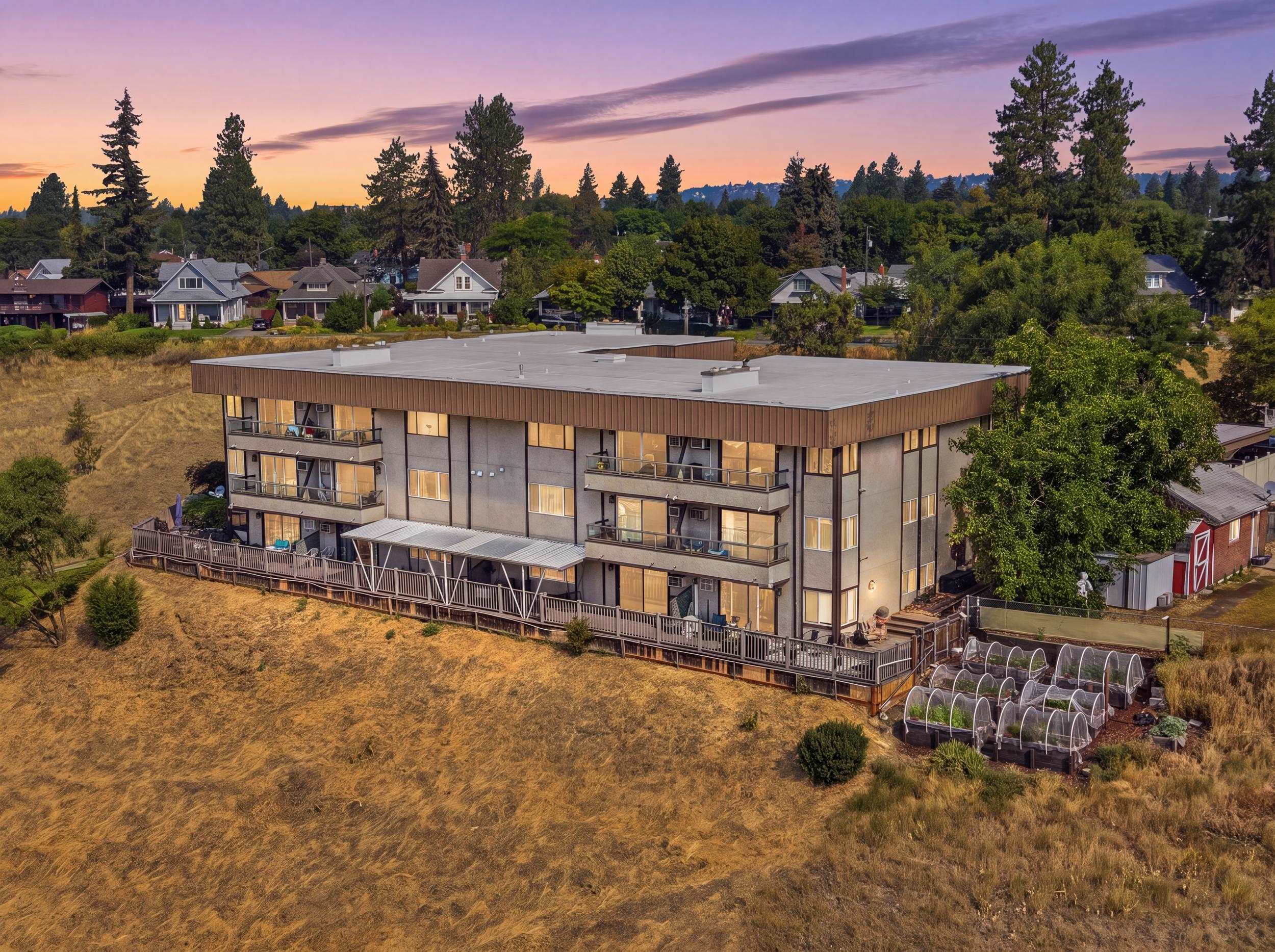 Condominium at 935 Glass Ave, Spokane, WA
