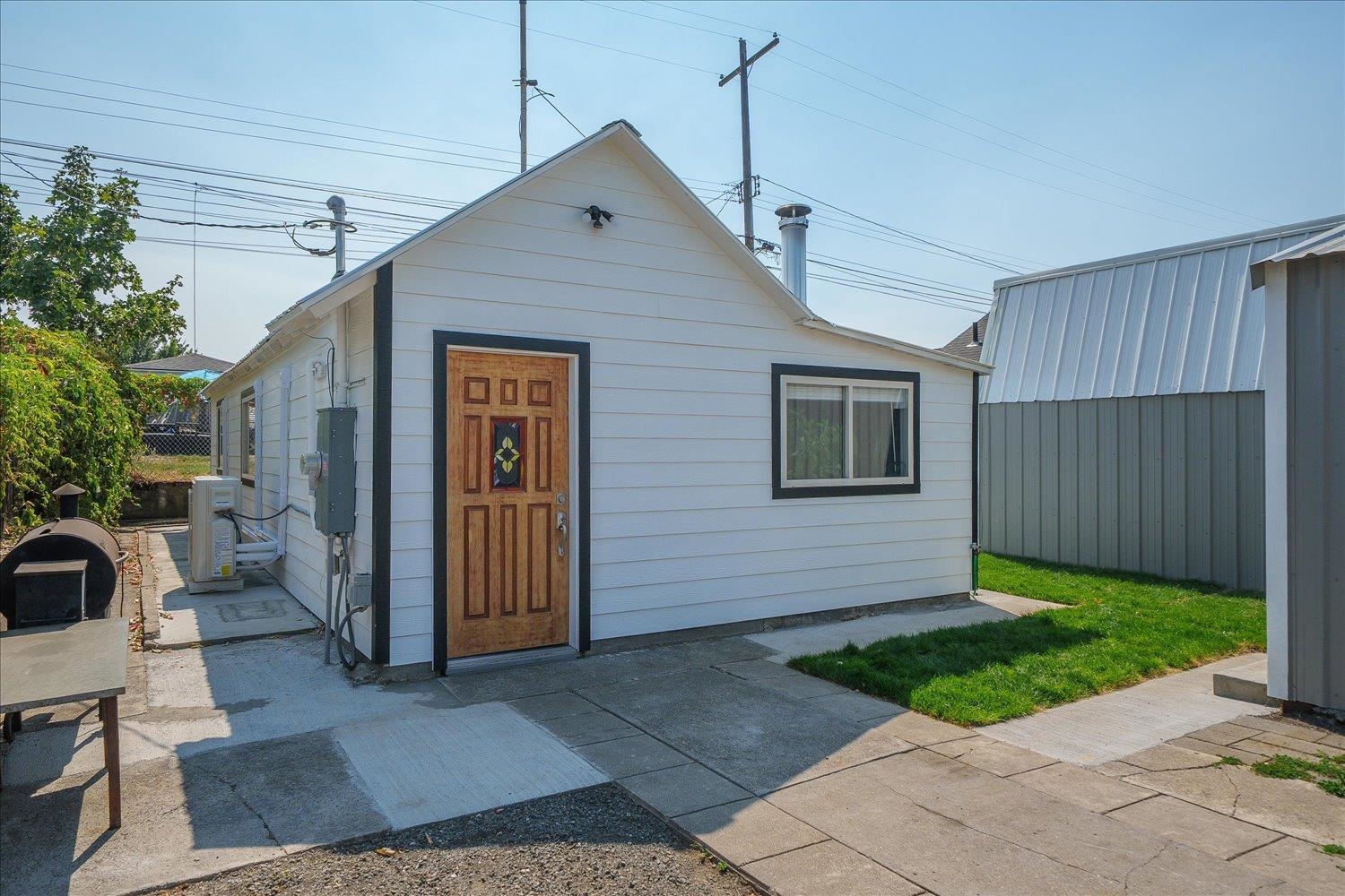 1914 Heroy Ave