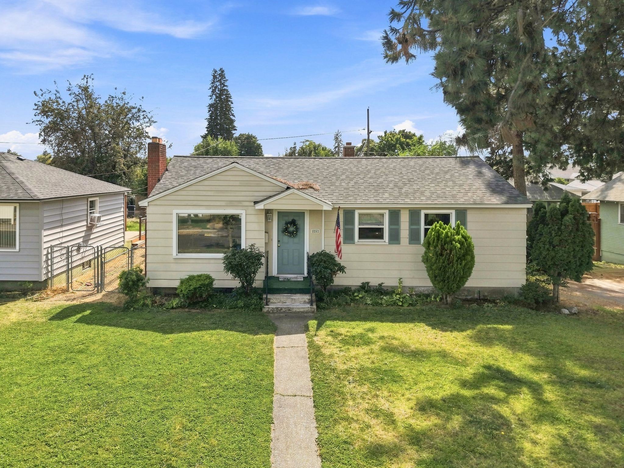 824 Sanson Ave